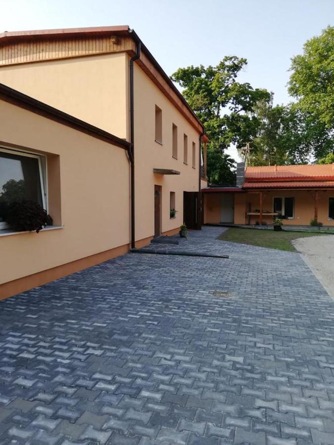 Uroczysko Olesnica Bed & Breakfast Chodziez Luaran gambar